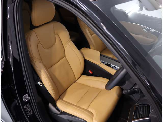 ボルボ ＸＣ９０ リチャージ プラグインハイブリッド Ｔ８ ＡＷＤ インスクリプション ４ＷＤ R3年 (関東) 99