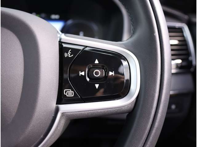 ボルボ ＸＣ９０ リチャージ プラグインハイブリッド Ｔ８ ＡＷＤ インスクリプション ４ＷＤ R3年 (関東) 99