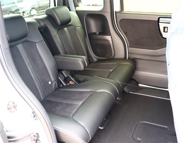 ホンダ Ｎ　ＢＯＸ カスタム ６６０ Ｌ ターボ R5年 (関東) 99