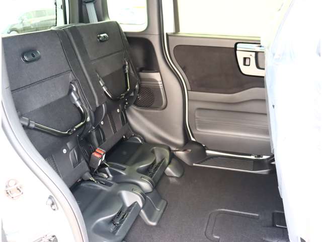 ホンダ Ｎ　ＢＯＸ カスタム ６６０ Ｌ ターボ R5年 (関東) 99