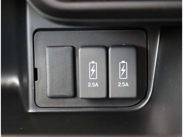 ホンダ Ｎ　ＢＯＸ カスタム ６６０ Ｌ ターボ R5年 (関東) 99