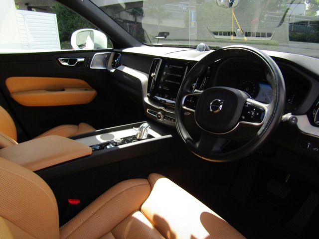 ボルボ ＸＣ６０ Ｔ８ ツインエンジン ＡＷＤ インスクリプション ４ＷＤ H30年 (関東) 99