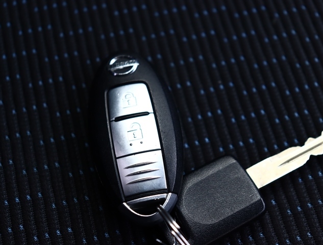 日産 ノート １．５ １５Ｘ H21年 (関東) 99