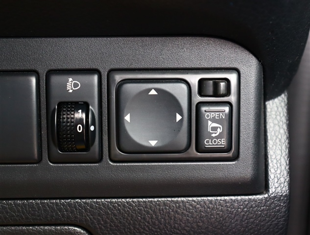 日産 ノート １．５ １５Ｘ H21年 (関東) 99