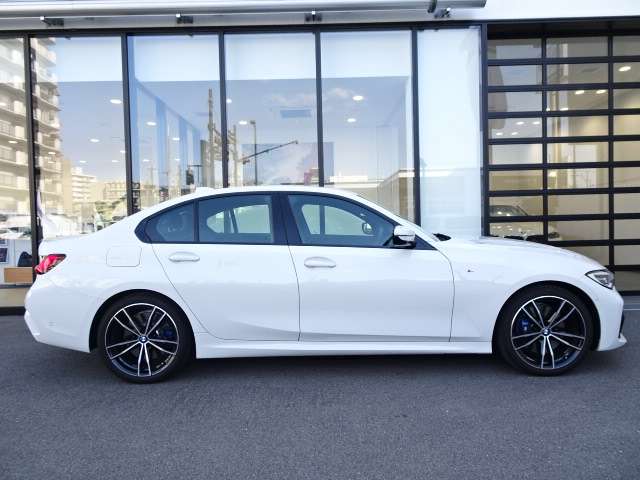 ＢＭＷ ３シリーズ ３２０ｉ　Ｍスポーツ R4年 (近畿) 99