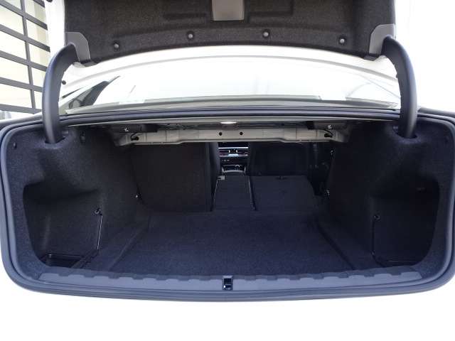 ＢＭＷ ３シリーズ ３２０ｉ　Ｍスポーツ R4年 (近畿) 99