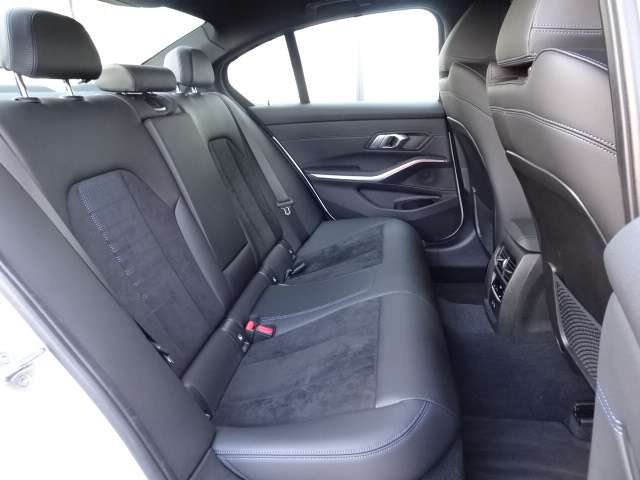 ＢＭＷ ３シリーズ ３２０ｉ　Ｍスポーツ R4年 (近畿) 99