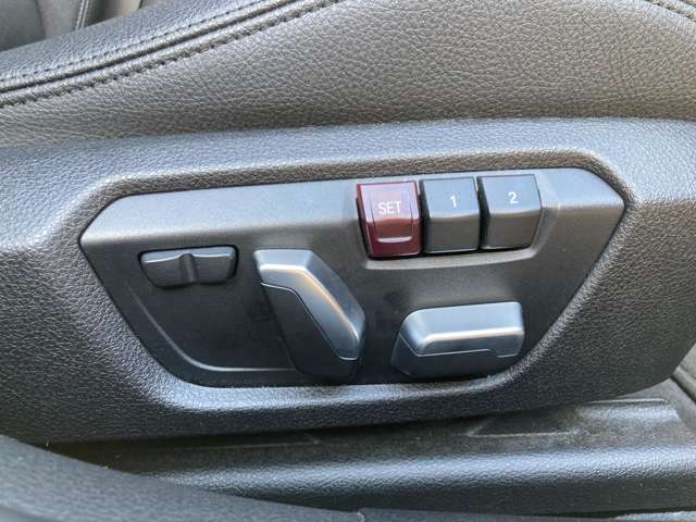 ＢＭＷ ３シリーズ ３１８ｉ　Ｍスポーツ　エディション　シャドー R1年 (近畿) 99