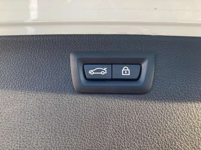 ＢＭＷ ３シリーズ ３１８ｉ　Ｍスポーツ　エディション　シャドー R1年 (近畿) 99