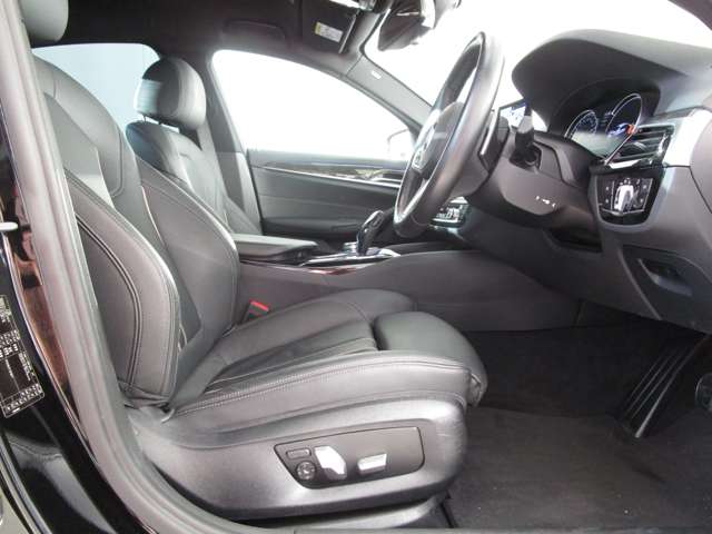 ＢＭＷ ５シリーズ ５２３ｉ　Ｍスポーツ H30年 (近畿) 99