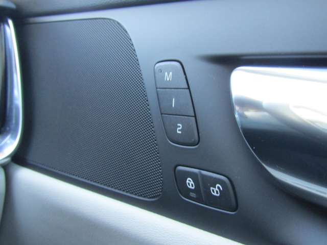 ボルボ Ｖ６０クロスカントリー Ｔ５ ＡＷＤ ４ＷＤ R2年 (関東) 99
