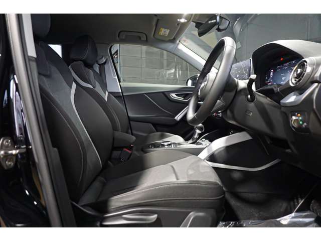 アウディ Ｑ２ ３５ ＴＤＩ スポーツ ディーゼルターボ R3年 (北海道) 99