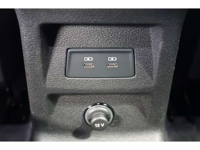 アウディ Ｑ２ ３５ ＴＤＩ スポーツ ディーゼルターボ R3年 (北海道) 99