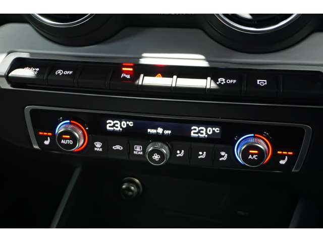 アウディ Ｑ２ ３５ ＴＤＩ スポーツ ディーゼルターボ R3年 (北海道) 99