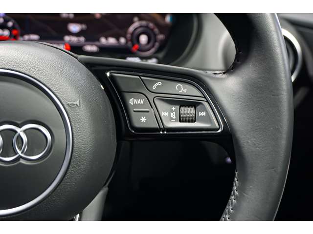 アウディ Ｑ２ ３５ ＴＤＩ スポーツ ディーゼルターボ R3年 (北海道) 99