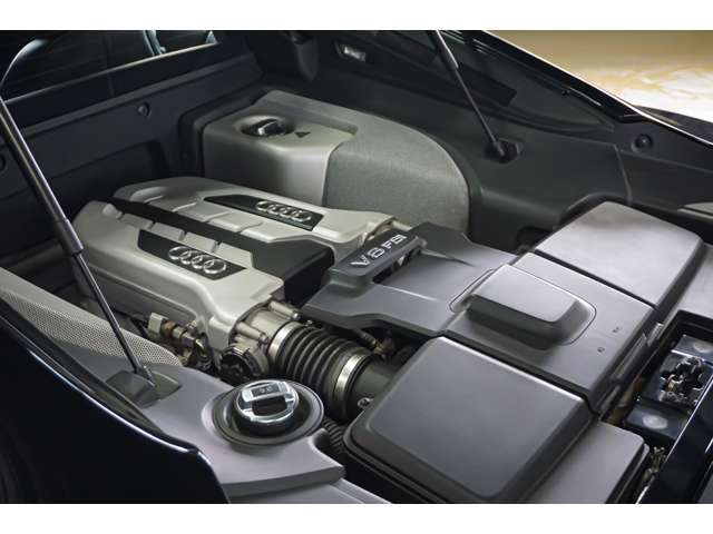 アウディ Ｒ８ ４．２ ＦＳＩ クワトロ ４ＷＤ H25年 (北海道) 99