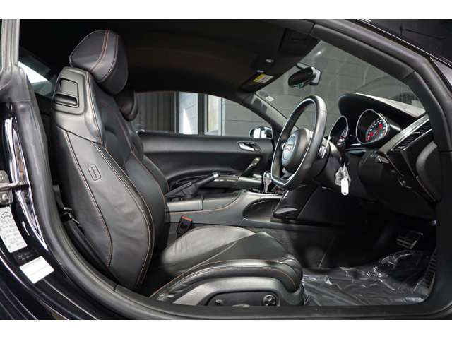 アウディ Ｒ８ ４．２ ＦＳＩ クワトロ ４ＷＤ H25年 (北海道) 99