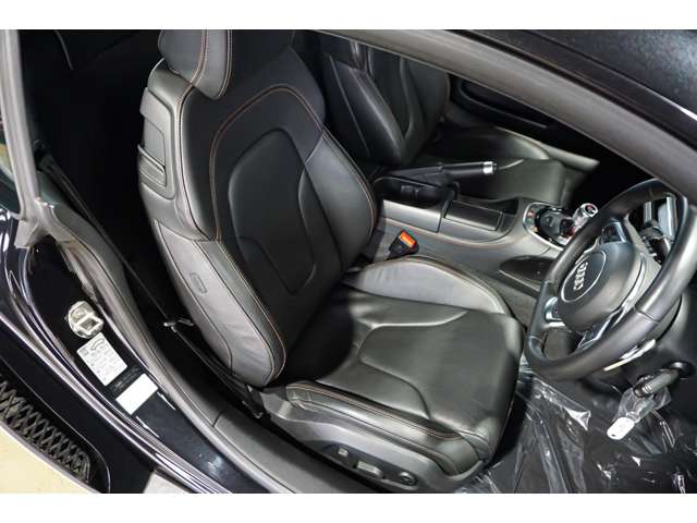 アウディ Ｒ８ ４．２ ＦＳＩ クワトロ ４ＷＤ H25年 (北海道) 99