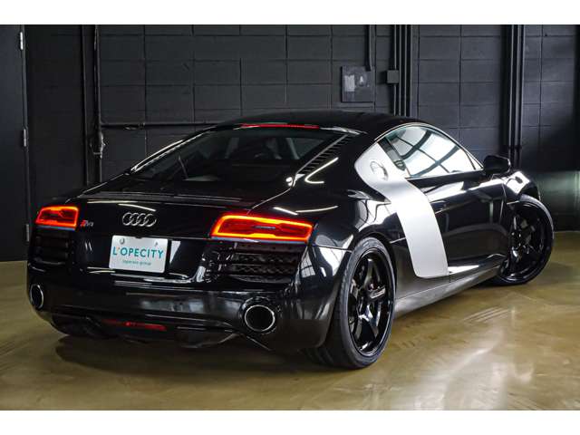 アウディ Ｒ８ ４．２ ＦＳＩ クワトロ ４ＷＤ H25年 (北海道) 99