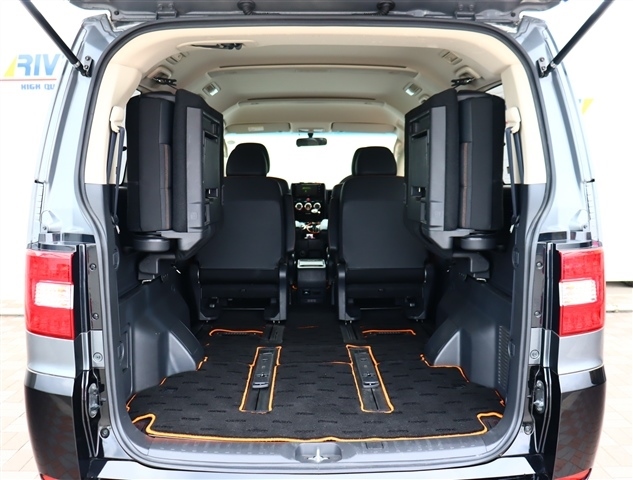 三菱 デリカ　Ｄ：５ ２．２ アクティブギア ディーゼルターボ ４ＷＤ H30年 (関東) 99