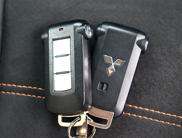 三菱 デリカ　Ｄ：５ ２．２ アクティブギア ディーゼルターボ ４ＷＤ H30年 (関東) 99