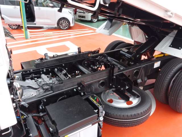 三菱フソウ キャンター ３．０ 強化ダンプ 全低床 ディーゼルターボ R5年 (東海) 99