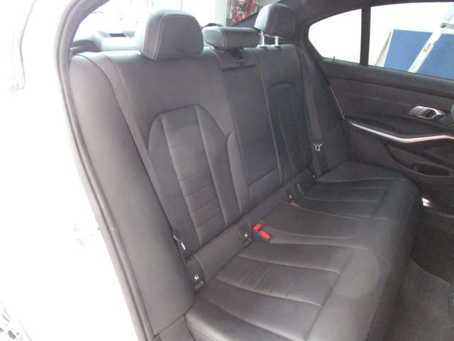 ＢＭＷ ３シリーズ ３２０ｉ　Ｍスポーツ R1年 (近畿) 99