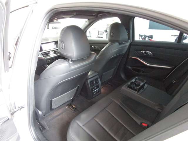 ＢＭＷ ３シリーズ ３２０ｉ　Ｍスポーツ R1年 (近畿) 99