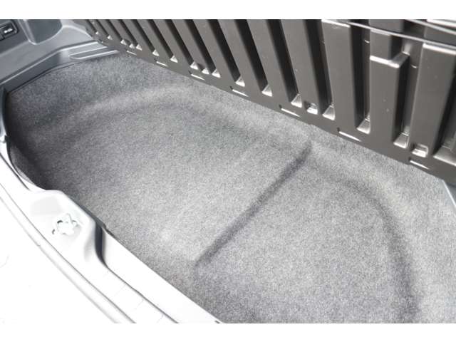 トヨタ ヴォクシー １．８ ハイブリッド Ｓ－Ｚ R5年 (東海) 99