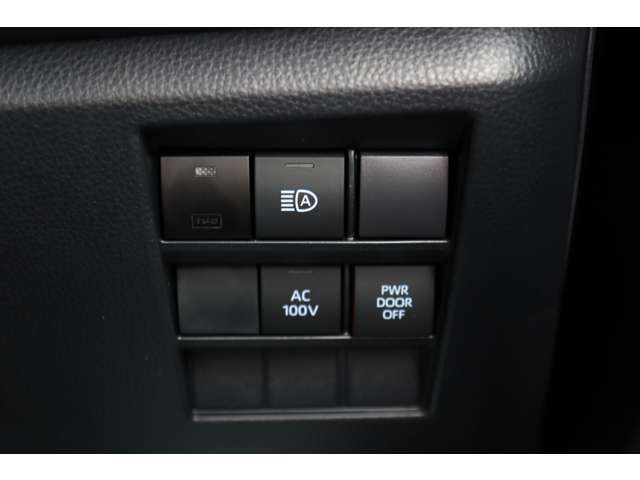 トヨタ ヴォクシー １．８ ハイブリッド Ｓ－Ｚ R5年 (東海) 99