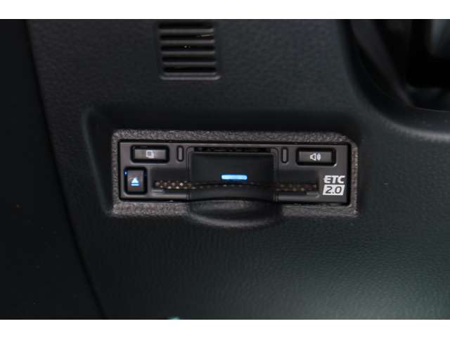 トヨタ ヴォクシー １．８ ハイブリッド Ｓ－Ｚ R5年 (東海) 99