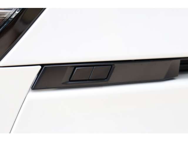 トヨタ ヴォクシー １．８ ハイブリッド Ｓ－Ｚ R5年 (東海) 99