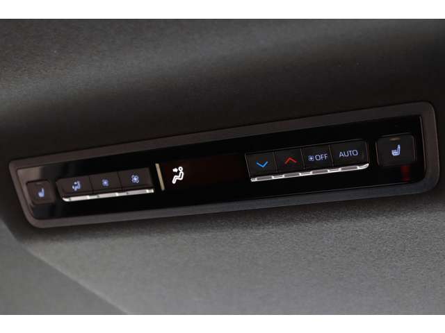 トヨタ ヴォクシー １．８ ハイブリッド Ｓ－Ｚ R5年 (東海) 99