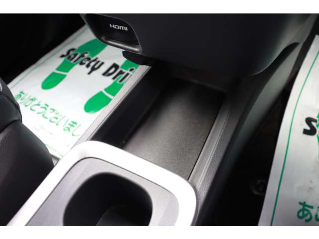 トヨタ ヴォクシー １．８ ハイブリッド Ｓ－Ｚ R5年 (東海) 99