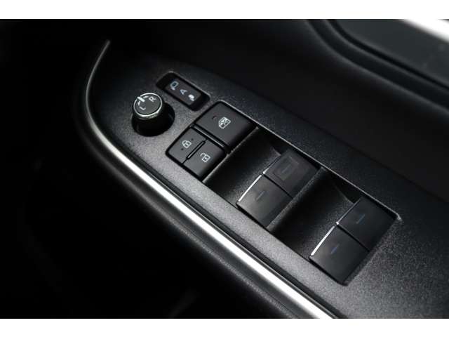 トヨタ ヴォクシー １．８ ハイブリッド Ｓ－Ｚ R5年 (東海) 99