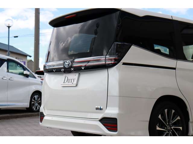 トヨタ ヴォクシー １．８ ハイブリッド Ｓ－Ｚ R5年 (東海) 99