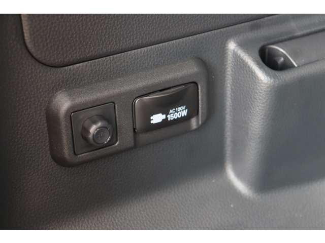 トヨタ ヴォクシー １．８ ハイブリッド Ｓ－Ｚ R5年 (東海) 99