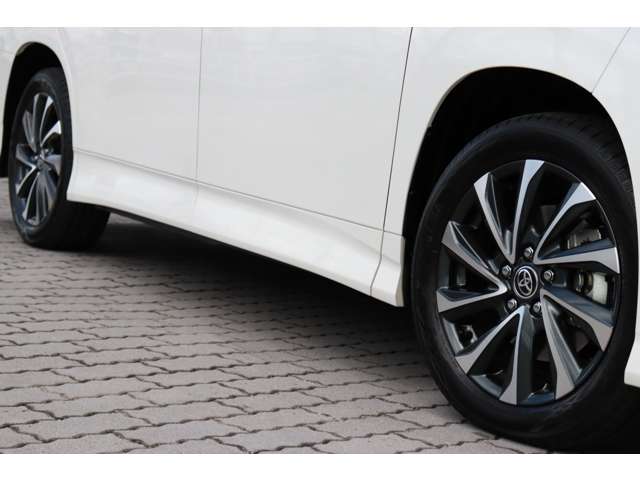 トヨタ ヴォクシー １．８ ハイブリッド Ｓ－Ｚ R5年 (東海) 99