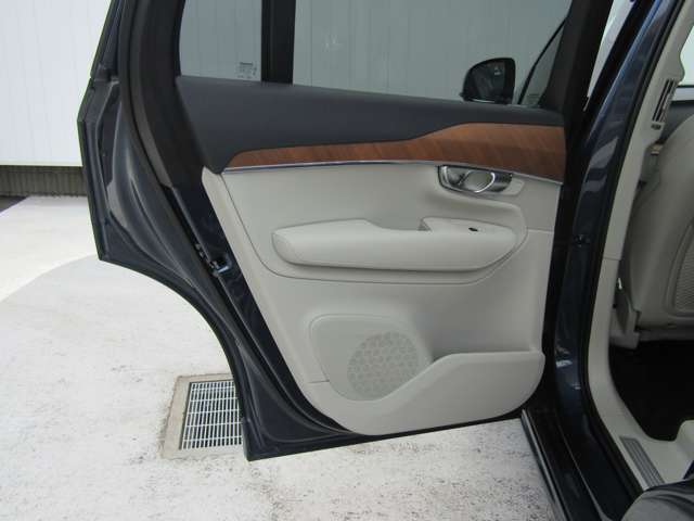 ボルボ ＸＣ９０ Ｂ５ ＡＷＤ モメンタム ４ＷＤ R3年 (関東) 99