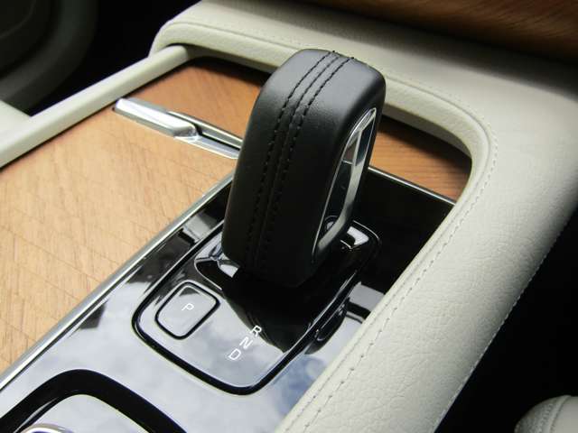 ボルボ ＸＣ９０ Ｂ５ ＡＷＤ モメンタム ４ＷＤ R3年 (関東) 99