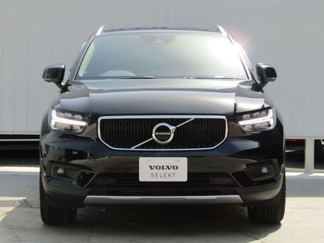ボルボ ＸＣ４０ Ｔ４ ＡＷＤ モメンタム ４ＷＤ H30年 (関東) 99
