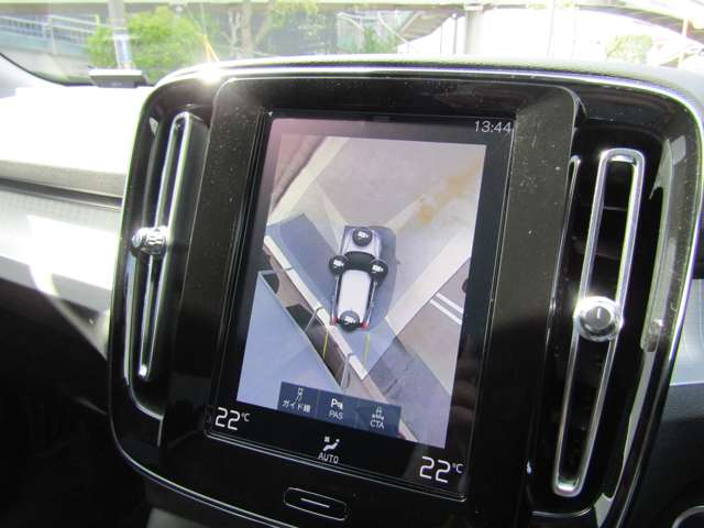 ボルボ ＸＣ４０ Ｔ４ ＡＷＤ モメンタム ４ＷＤ H30年 (関東) 99