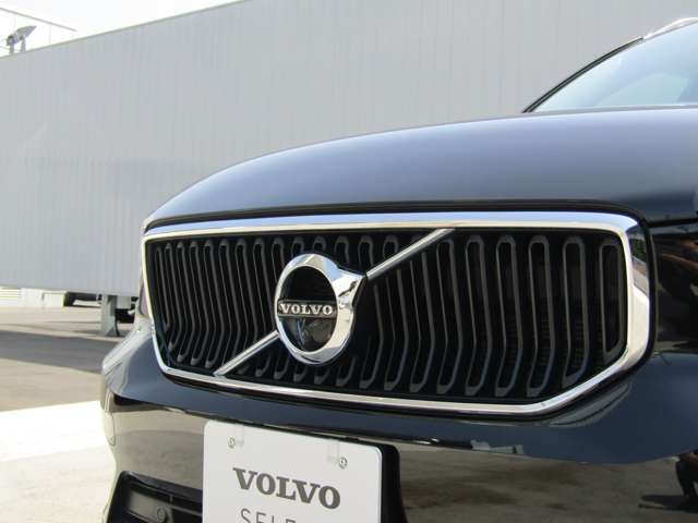 ボルボ ＸＣ４０ Ｔ４ ＡＷＤ モメンタム ４ＷＤ H30年 (関東) 99