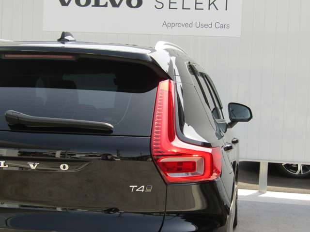 ボルボ ＸＣ４０ Ｔ４ ＡＷＤ モメンタム ４ＷＤ H30年 (関東) 99