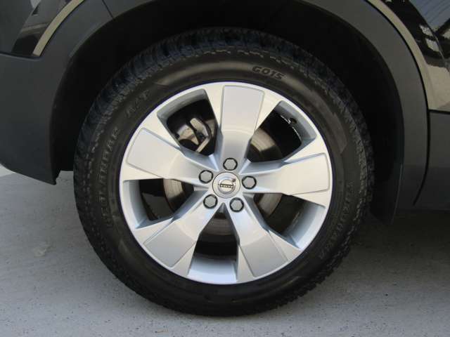 ボルボ ＸＣ４０ Ｔ４ ＡＷＤ モメンタム ４ＷＤ H30年 (関東) 99