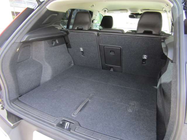 ボルボ ＸＣ４０ Ｔ４ ＡＷＤ モメンタム ４ＷＤ H30年 (関東) 99