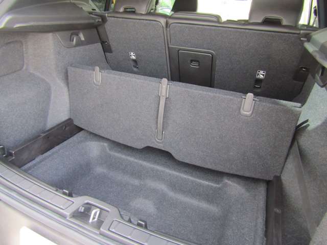 ボルボ ＸＣ４０ Ｔ４ ＡＷＤ モメンタム ４ＷＤ H30年 (関東) 99