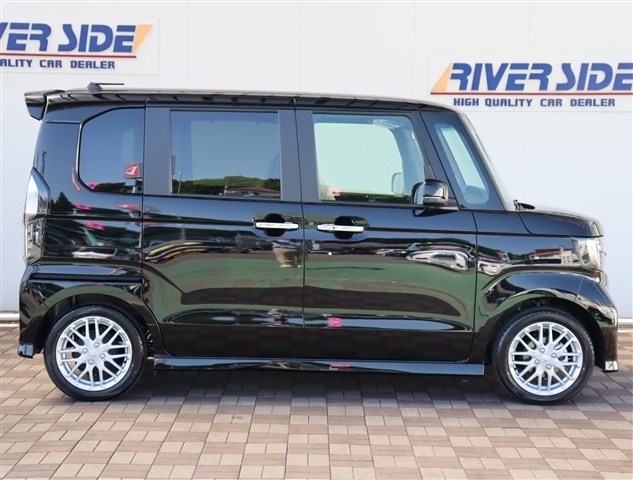 ホンダ Ｎ　ＢＯＸ カスタム ６６０ Ｌ ターボ R5年 (関東) 99