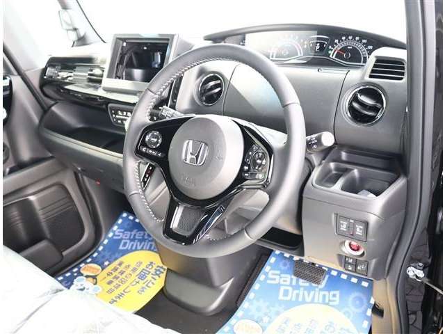 ホンダ Ｎ　ＢＯＸ カスタム ６６０ Ｌ ターボ R5年 (関東) 99