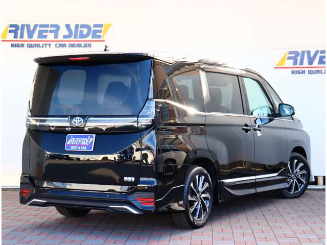 トヨタ ヴォクシー １．８ ハイブリッド Ｓ－Ｚ R5年 (関東) 99